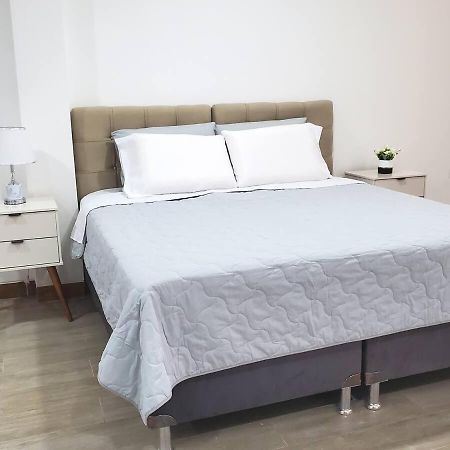 Genova Suites Spacious And Great Location 圣克鲁斯 外观 照片