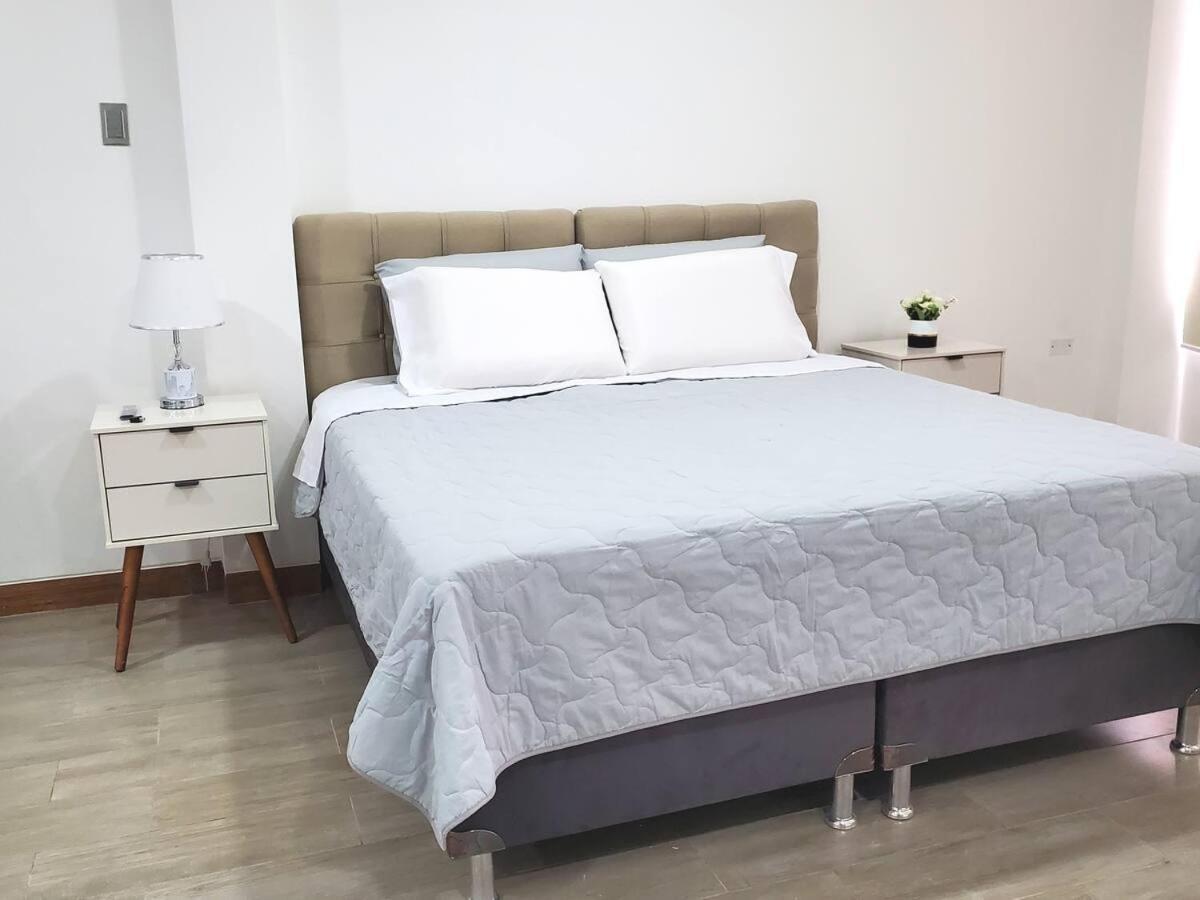 Genova Suites Spacious And Great Location 圣克鲁斯 外观 照片